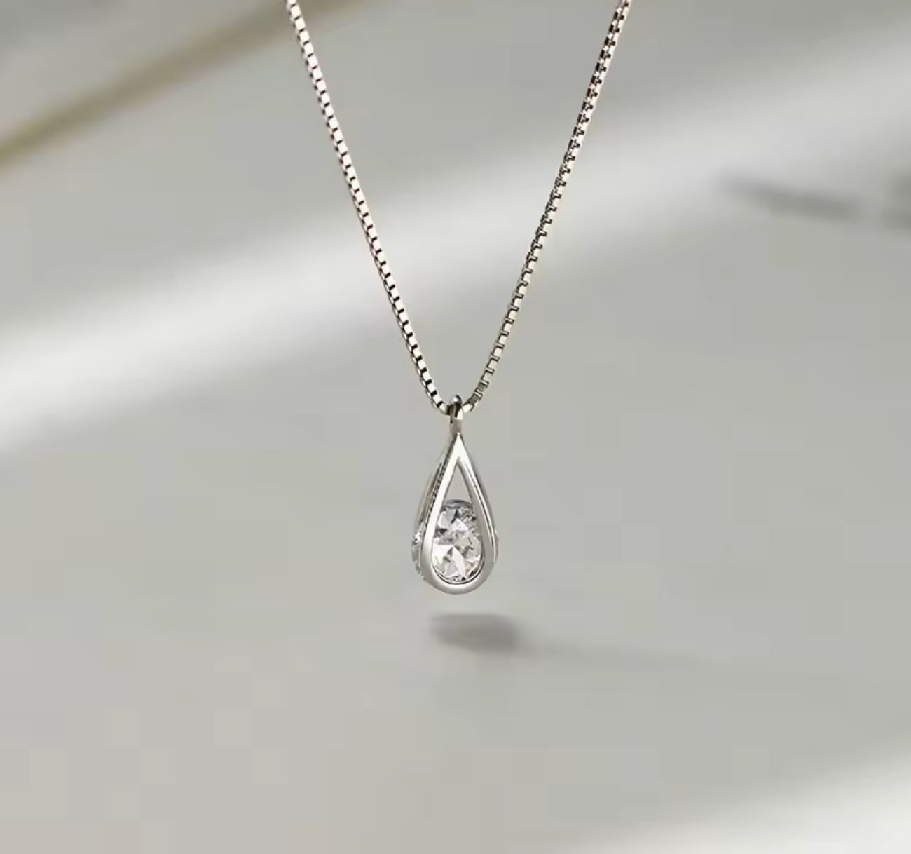 925 Sterling Silver Zircon Water Droplet Necklace