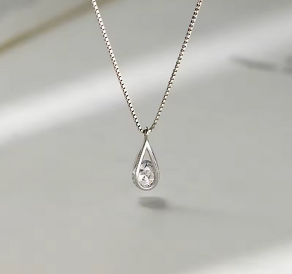 925 Sterling Silver Zircon Water Droplet Necklace