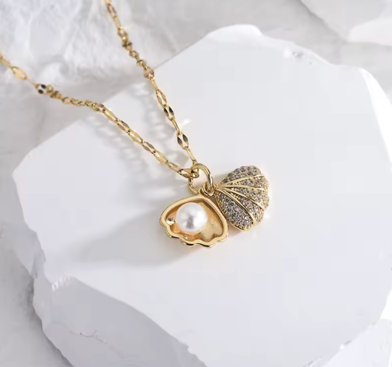 Openable Shell Pearl Necklace