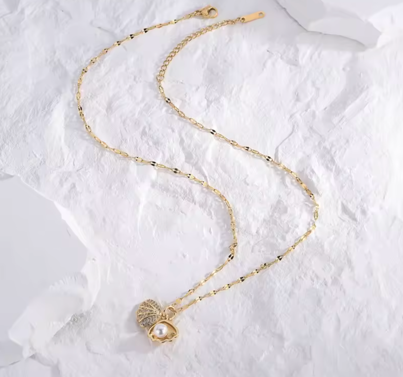 Openable Shell Pearl Necklace