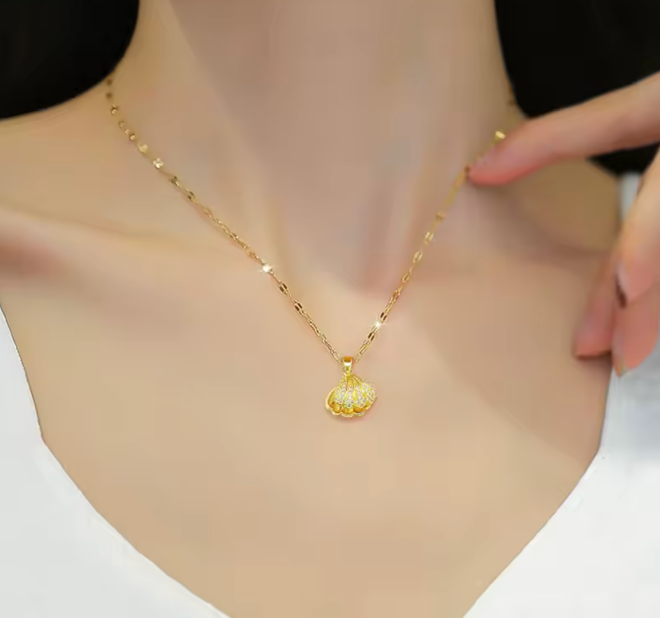 Openable Shell Pearl Necklace